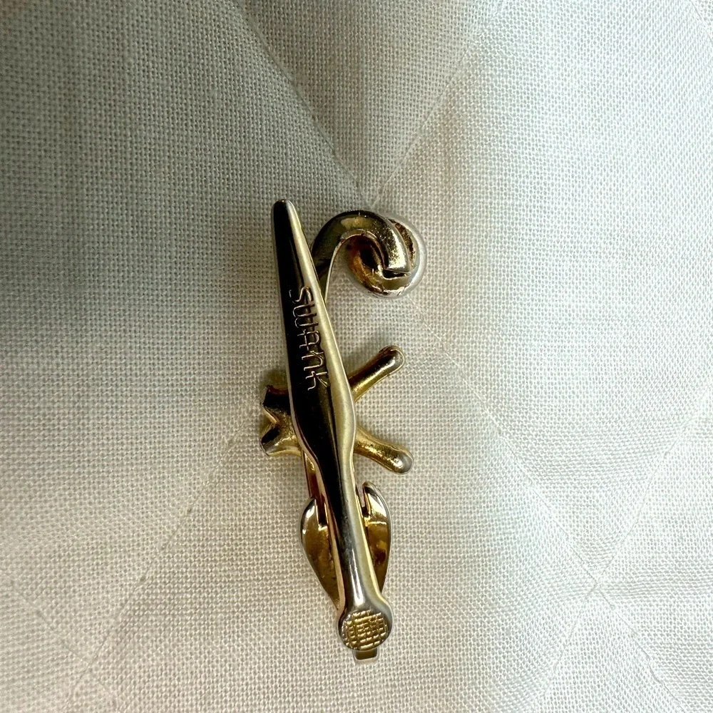 Swank  Gold Tone Lizard Tie Bar Clasp Tie Pin Tie Tack Vintage Classic